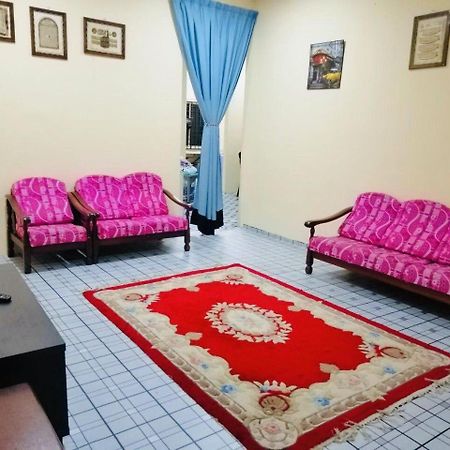 Homestay Bandar Pekan - Musleem Preferred Exterior foto