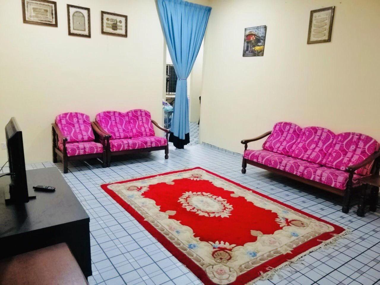 Homestay Bandar Pekan - Musleem Preferred Exterior foto